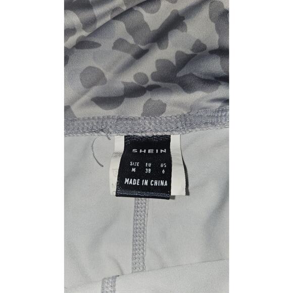 SHEIN Women's Gray Leopard Print Shorts - Picture 2 of 3